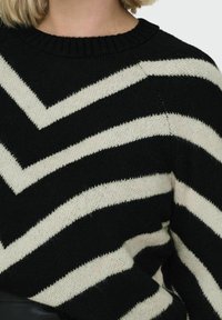 ONLY Carmakoma CARELIZA - Jersey de punto - black
