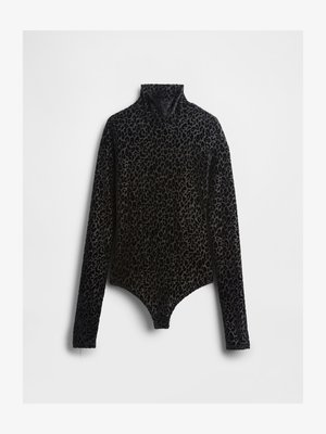 Črna bodi majica z dolgimi rokavi z leopardjim potiskom, izdelana iz mehke žametne tkanine, z visokim ovratnikom in oprijetim krojem ter spodnjim delom v stilu tangic.