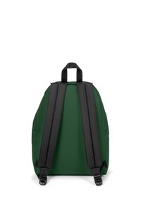 Vihreä reppu, jossa on pyöreä muoto, mustat pehmustetut hihnat, kestävä yläkahva ja sileä kangastuntuma. Takakuva, jossa ei näy taskuja.