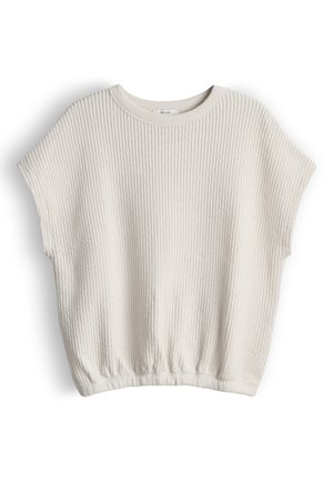 Crèmekleurige, ribgebreide trui met korte mouwen, een ronde hals en een geplooide, elastische tailleband, plat liggend.