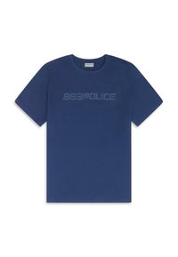 Tmavě modré tričko s krátkým rukávem vyrobené z bavlny, s texturovaným logem "883POLICE" na hrudi. Kulatý výstřih, minimalistický design.