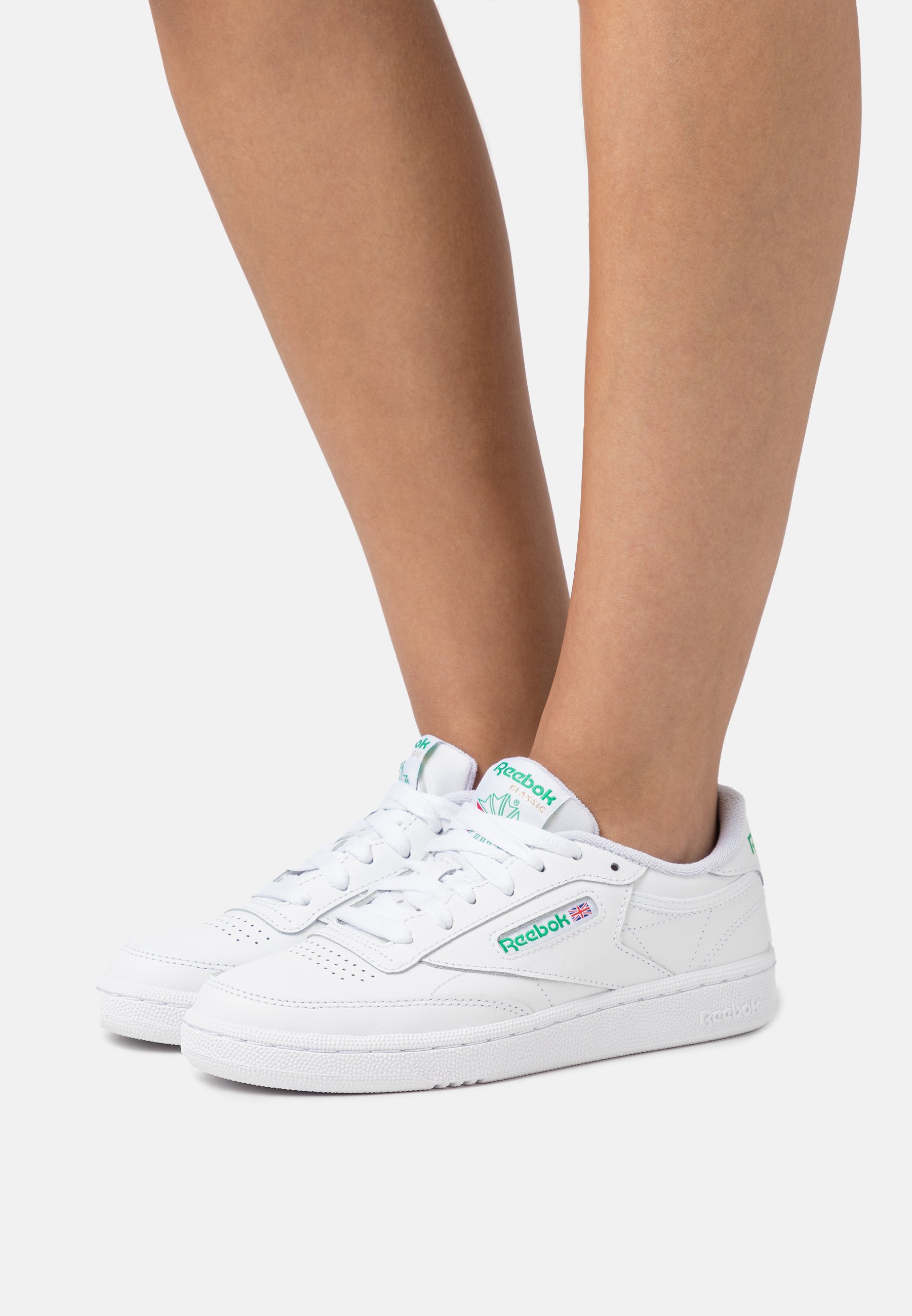 Reebok Classic CLUB C 85 - - footwear white/green/gold metallic/hvid - Zalando.dk