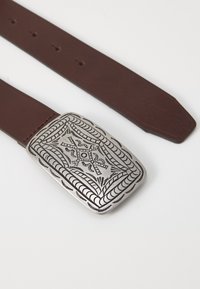 Thumbnail Image 2