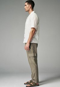 Next ELASTICATED DRAWSTRING  - REGULAR FIT - Armijas stila bikses - mushroom brown