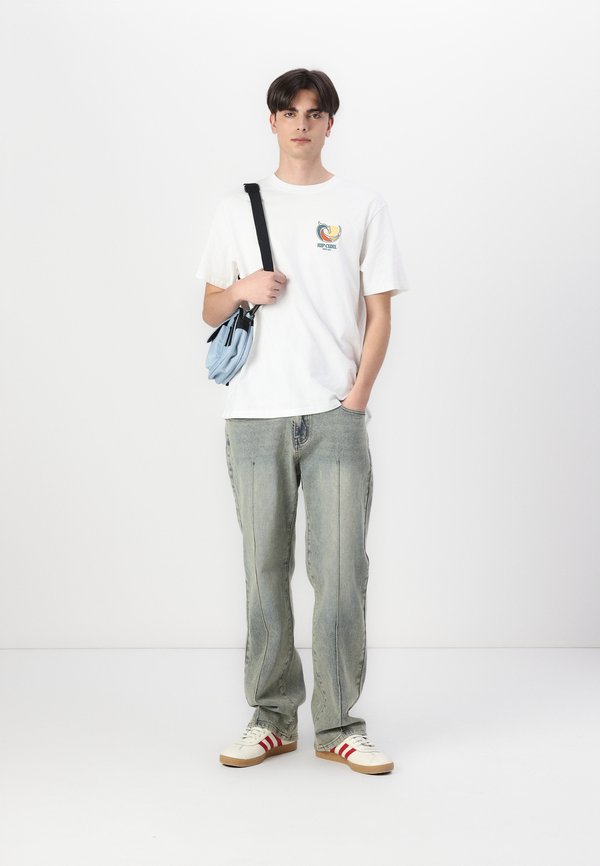 HAZED AND TUBED UNISEX - Print T-shirt - bone4