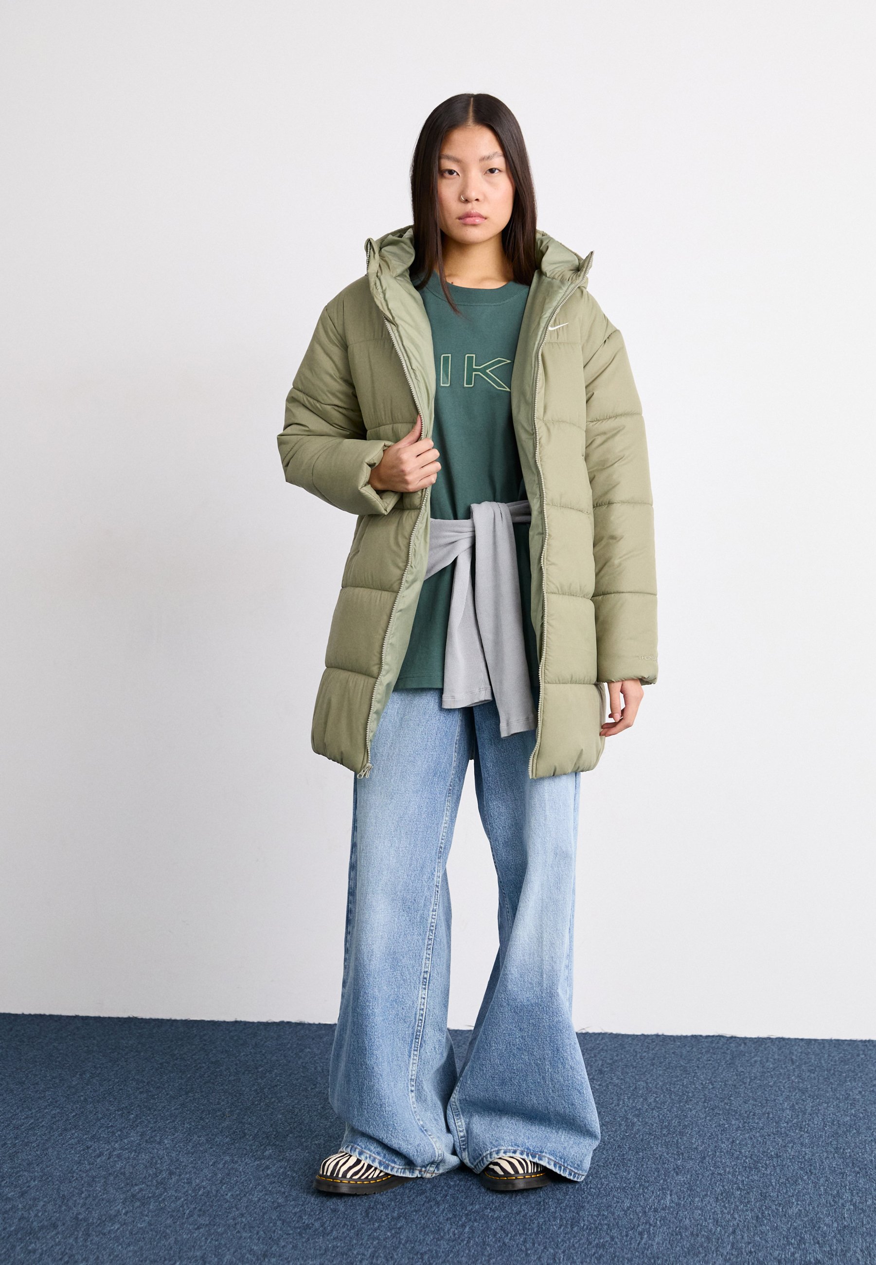long puffer jacket women nike