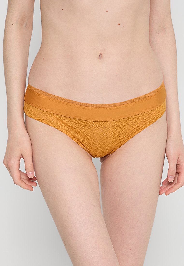 Chantelle Slip okergeel Chantelle Slip okergeel