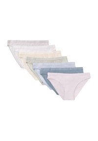 Zeven paar vrouwen katoenen bikini-ondergoed in pastelkleuren, netjes gestapeld in een waaieropstelling op een witte achtergrond.