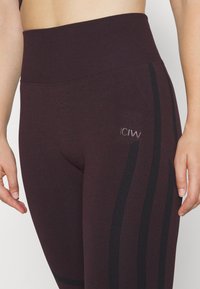 ICANIWILL RUSH SEAMLESS - Tights - burgundy