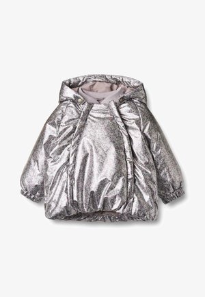 Metalna srebrna napihnjena jakna s kapuco, elastičnimi manšetami in cvetličnim vzorcem. Ima zaponke na pritisni gumb in mehko notranjo podlogo. Preprost dizajn.