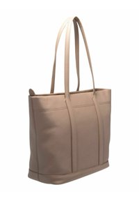 Sac fourre-tout en cuir beige avec deux longues anses, surface texturée, forme rectangulaire, et détails cousus sur les côtés.