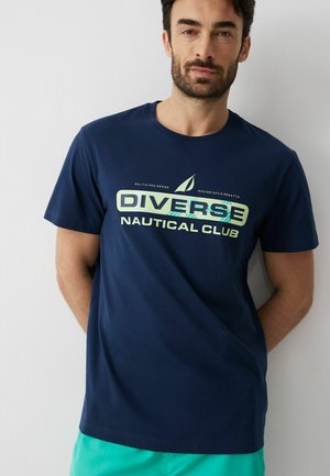 Diverse, - T-shirt z nadrukiem