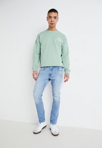 Lee LUKE - Vaqueros slim fit - blue wave