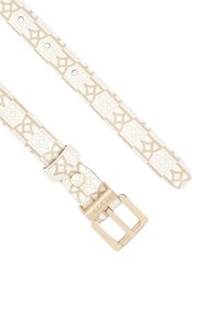 Vitt läderbälte med geometriskt beige mönster, spänne i guldfärgad metall och fem justeringshål för storlek. Slät textur.