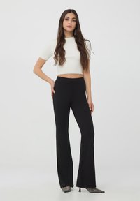 Terranova A ZAMPA ELASTICIZZATI - Pantaloni - nero