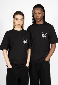 Wasted Paris ATRAX UNISEX - Print T-shirt - black