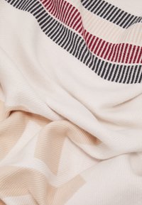 Tommy Hilfiger VARSITY SKI SQUARE - Halsdoek - ancient white