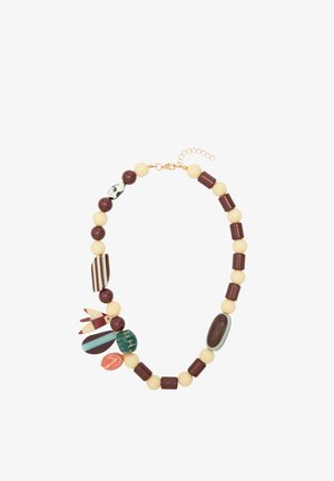 Naszyjnik z naprzemiennie ułożonymi kremowymi i ciemnobrązowymi koralikami, z różnorodnymi wzorzystymi i wielokolorowymi ozdobnymi koralikami w pobliżu zapięcia i na środku.