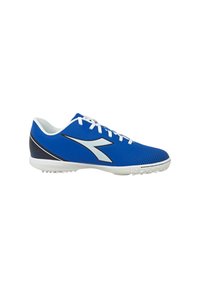 Scarpa sportiva blu con lacci bianchi, suola bianca e parte del tallone nera, caratterizzata da un grande logo bianco sul lato.