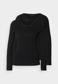 To svarte langermede skjorter med V-halsdesign, laget av mykt, elastisk stoff, viser jevn tekstur og en tettsittende fasong.