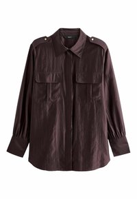 Chemise à manches longues de couleur bordeaux foncé avec un col pointu, deux poches poitrine et des épaulettes. Tissu doux avec un léger brillant et poignets plissés.