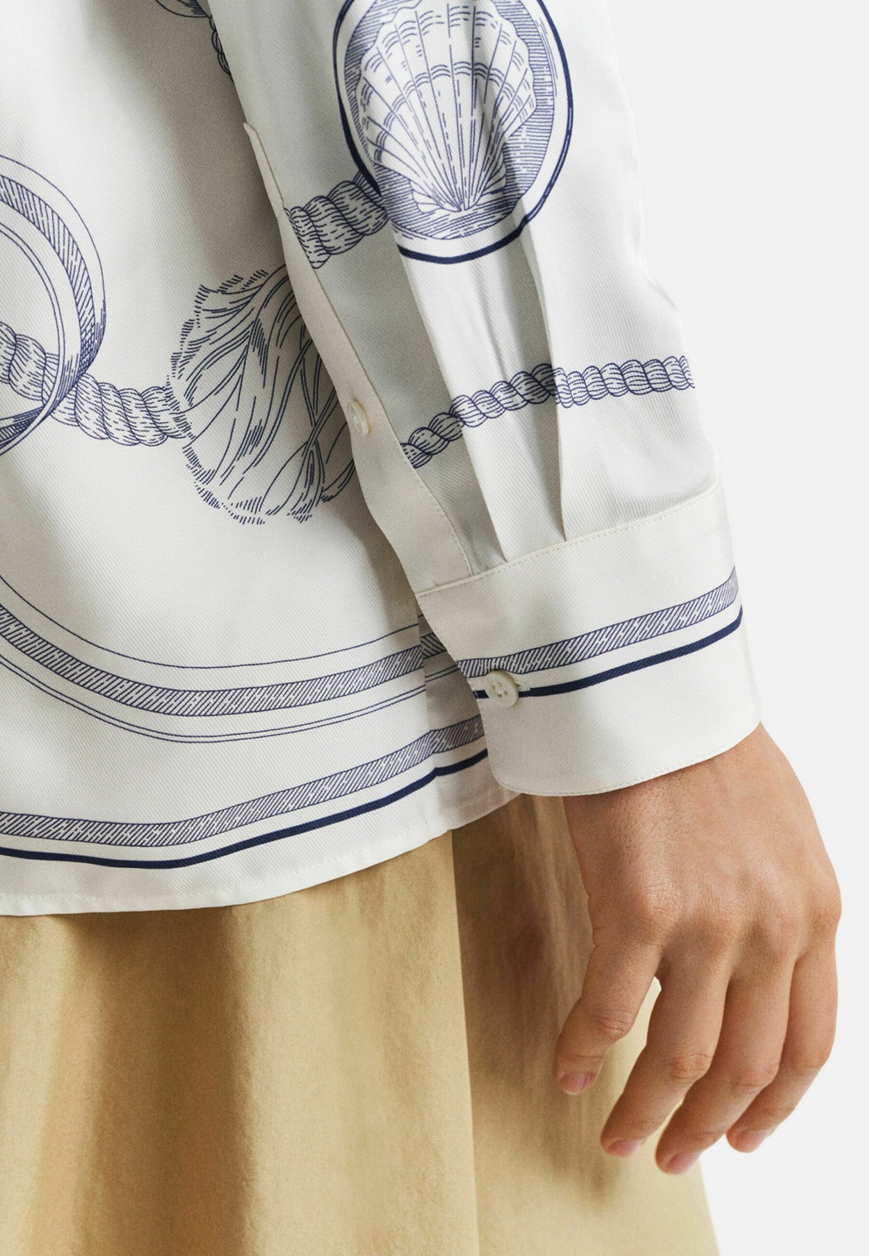 RELAXED FIT SAILING