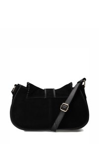 Zwarte suède handtas met een gestructureerde vorm, leren accenten, gevlochten details aan de bovenkant en een verstelbare schouderband.