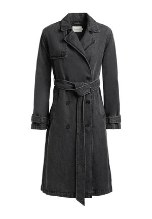 Long trench-coat en denim noir avec boutons croisés, ceinture à la taille, col cranté et bracelets aux poignets.