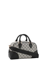 Borsa con un design intrecciato grigio caratterizzato da dettagli in pelle nera e una tracolla removibile. La finitura in oro rosa e le doppie maniglie completano il look.