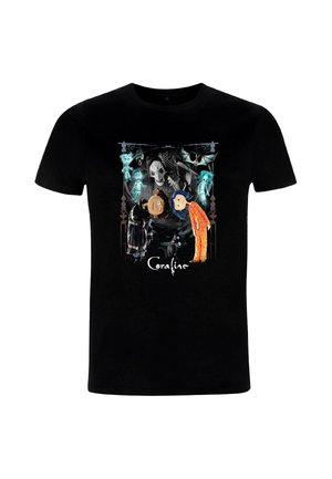 Camiseta de algodón negra con un gráfico colorido de "Coraline," que muestra personajes y murciélagos sobre un fondo oscuro.