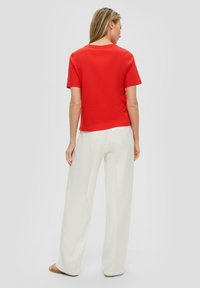 s.Oliver BLACK LABEL - T-shirt z nadrukiem