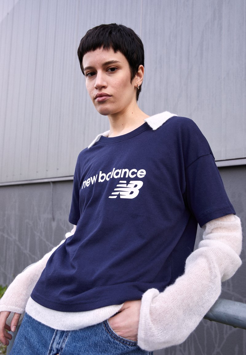 new balance classic blue