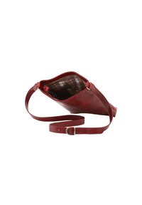 Borsa a tracolla rossa in pelle con apertura superiore, tracolla regolabile e fodera interna a quadri. Texture liscia con un minimo di accessori metallici.