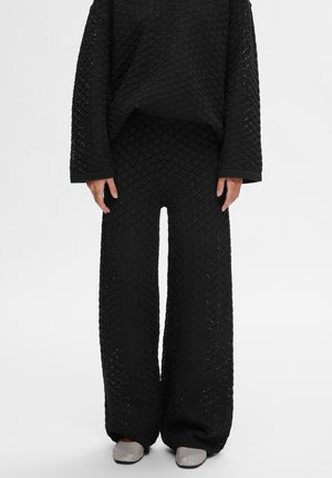 Selected Femme SLFFRIDA STRUCTURE PANTS - Kalhoty - black