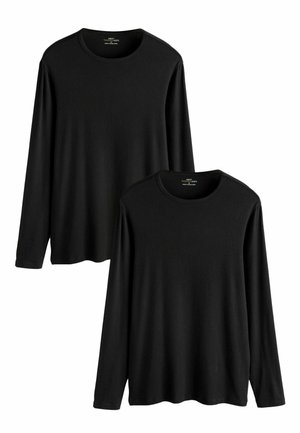 Zwei langärmlige schwarze T-Shirts aus weichem Stoff mit rundem Ausschnitt und lässiger Passform, übereinander aufgehängt.