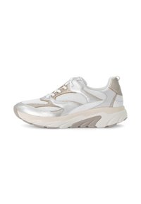 Zilveren sportieve sneaker van mesh- en leer materialen, met een ronde teen, gestructureerde accenten en een dikke witte en beige zool.