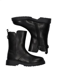 Botas de cuero negro hasta el tobillo con cremallera lateral, tirador y suela de goma rugosa. Textura suave, diseño minimalista y sin patrones visibles.