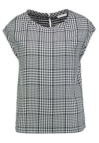 Černobílá kostkovaná blůza s krátkým rukávem, kulatým výstřihem a zapínáním na knoflík na zadní straně, označená OPUS.