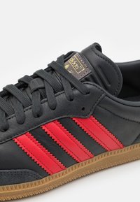 adidas Originals SAMBA OG - Trainers - carbon/better scarlet
