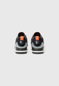 Jordan JORDAN SPIZIKE - Tenisky - black/starfish white/photon dust