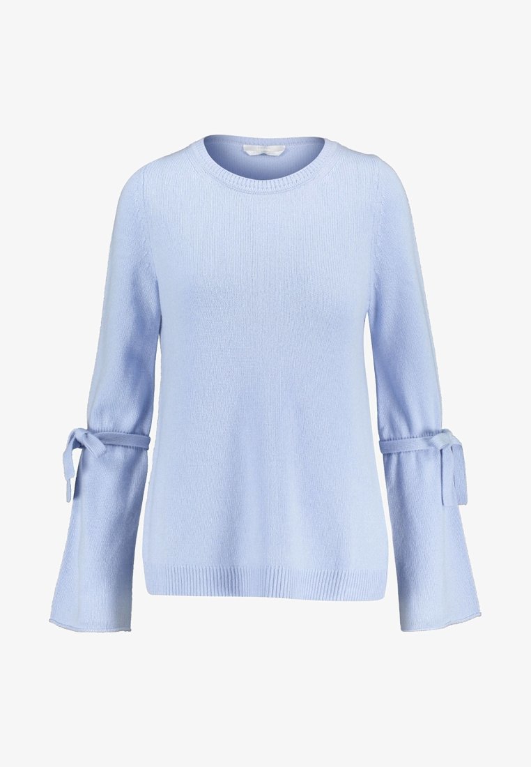 Pull bleu clair à manches longues avec col rond et manches évasées nouées avec des nœuds près des coudes.