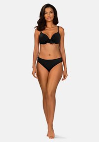 Czarny zestaw bikini z detalem w formie węzła na przodzie stanika z regulowanymi ramiączkami i pasującymi wysokim stanem majtkami, wykonany z gładkiego materiału.