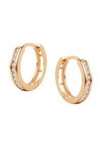 Złote kolczyki w kształcie obręczy z rzędem małych, przezroczystych kryształków po jednej stronie. Gładka powierzchnia, okrągły kształt i bezpieczne zapięcie.