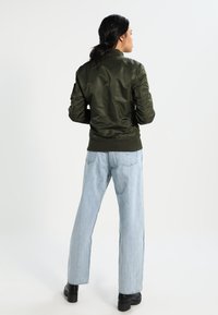 Alpha Industries Bombera - darkgeen