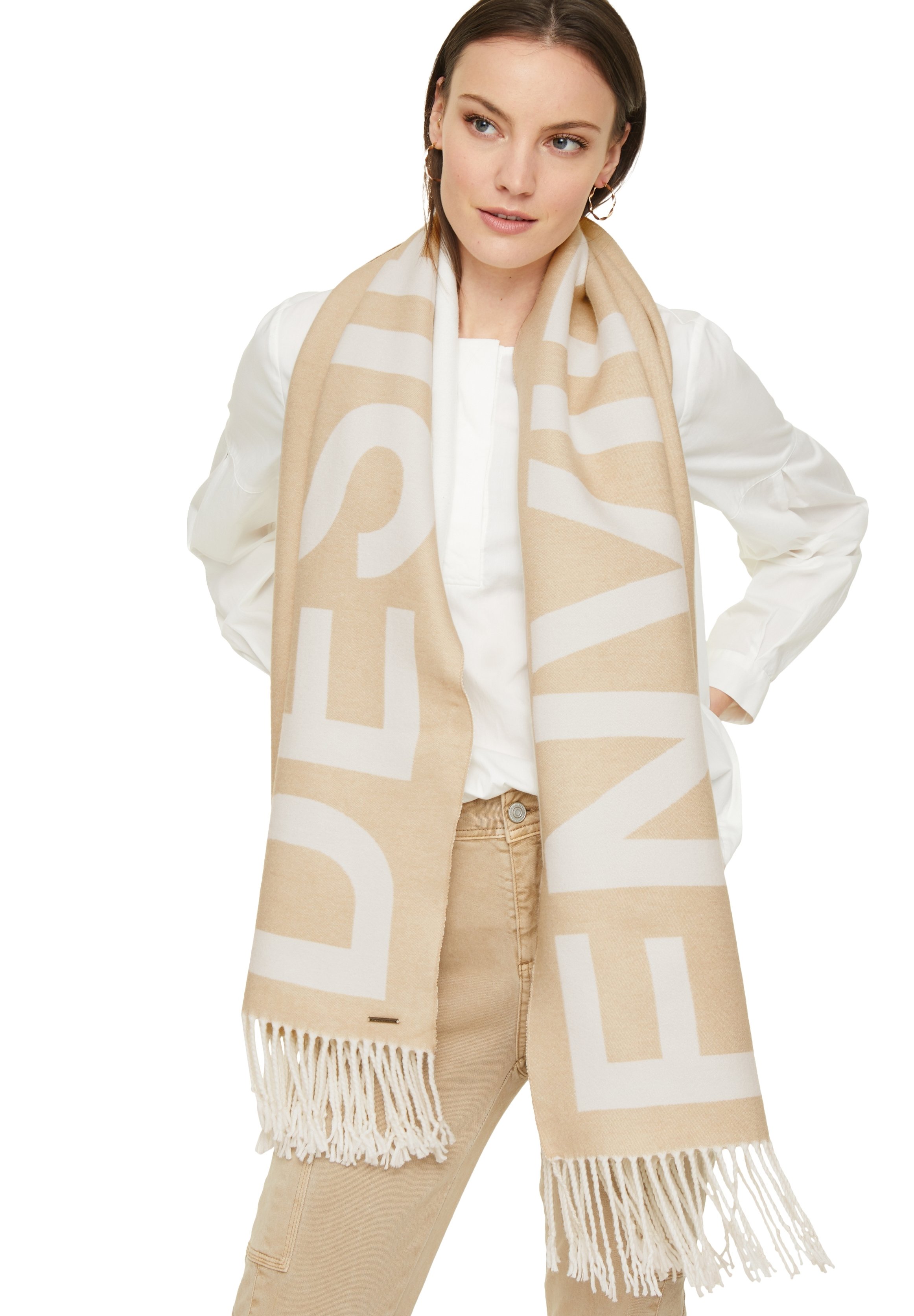 comma casual identity MIT WORDING - Schal - camel wording/beige - Zalando.de
