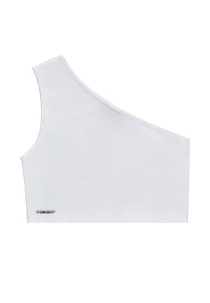 Top corto asimmetrico bianco con una spalla e piccolo dettaglio logo metallico nell'orlo inferiore sul lato sinistro.