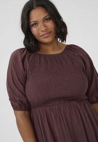 Kaffe Curve LISANA  - Vestito casual - fudge