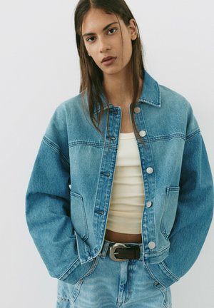 PULL&BEAR, BOXY FIT DENIM - OVERSHIRT - Veste en jean - light-blue denim