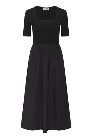 Čierne midi šaty s priliehavým rebrovaným krátkym rukávom a nariasenou sukňou, so štvorcovým výstrihom a štítkom s nápisom "soaked."