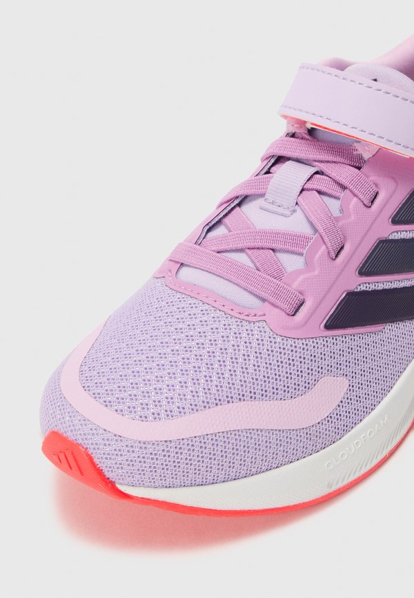 RUNFALCON 5   – Laufschuh Straße